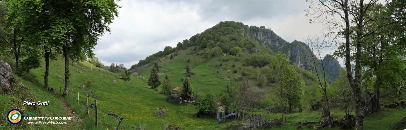 48 Vista sulla cima del Monte Zucco .jpg